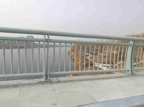 橋梁護欄