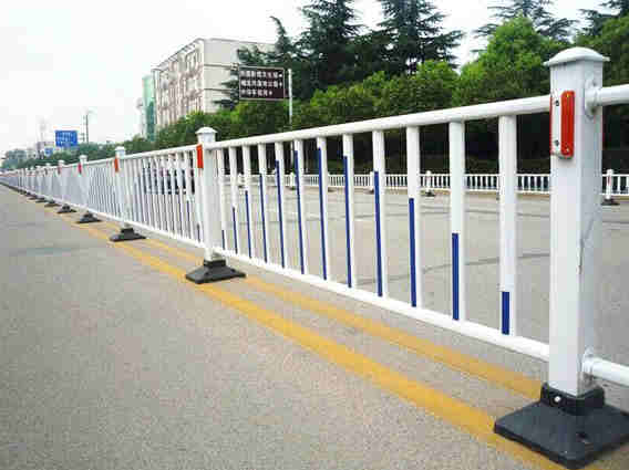 交通護欄
